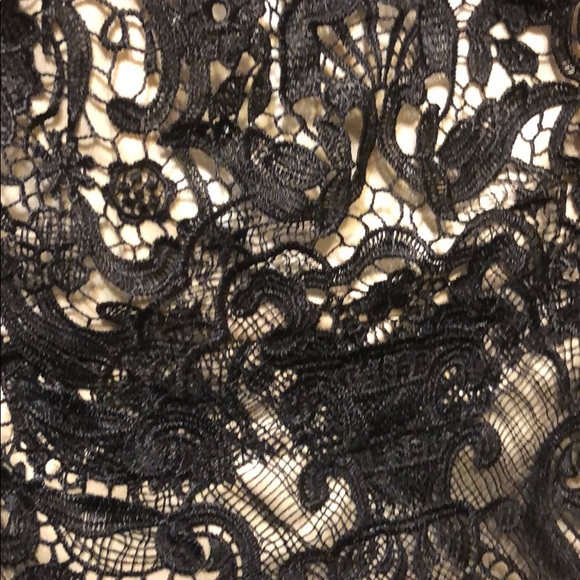 Nude and black lace dress - Picture 2 of 2